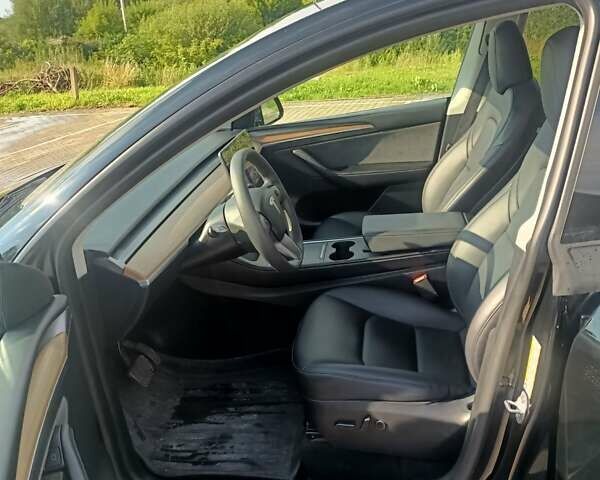 Черный Тесла Model Y, объемом двигателя 0 л и пробегом 60 тыс. км за 26400 $, фото 4 на Automoto.ua