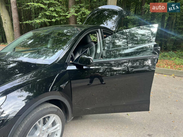 Черный Тесла Model Y, объемом двигателя 0 л и пробегом 21 тыс. км за 29500 $, фото 2 на Automoto.ua