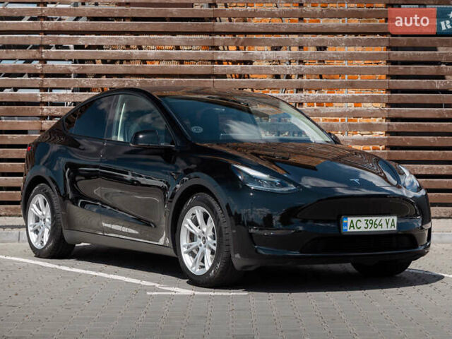 Черный Тесла Model Y, объемом двигателя 0 л и пробегом 25 тыс. км за 35900 $, фото 1 на Automoto.ua
