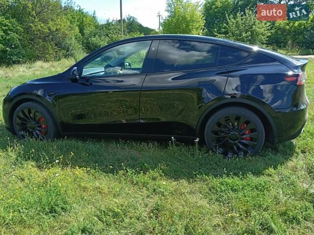 Черный Тесла Model Y, объемом двигателя 0 л и пробегом 1 тыс. км за 27500 $, фото 1 на Automoto.ua
