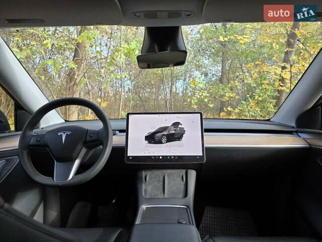 Черный Тесла Model Y, объемом двигателя 0 л и пробегом 37 тыс. км за 30800 $, фото 3 на Automoto.ua