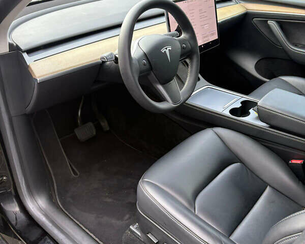 Черный Тесла Model Y, объемом двигателя 0 л и пробегом 59 тыс. км за 18900 $, фото 17 на Automoto.ua