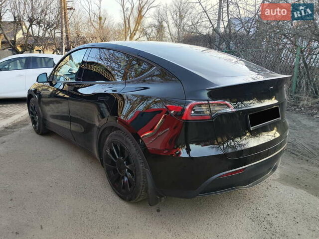 Черный Тесла Model Y, объемом двигателя 0 л и пробегом 19 тыс. км за 30900 $, фото 6 на Automoto.ua