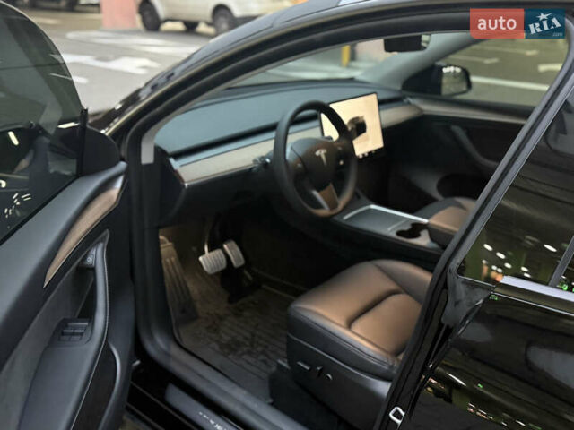 Черный Тесла Model Y, объемом двигателя 0 л и пробегом 16 тыс. км за 34000 $, фото 14 на Automoto.ua