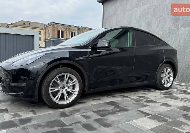 Чорний Тесла Model Y, об'ємом двигуна 0 л та пробігом 44 тис. км за 25500 $, фото 5 на Automoto.ua