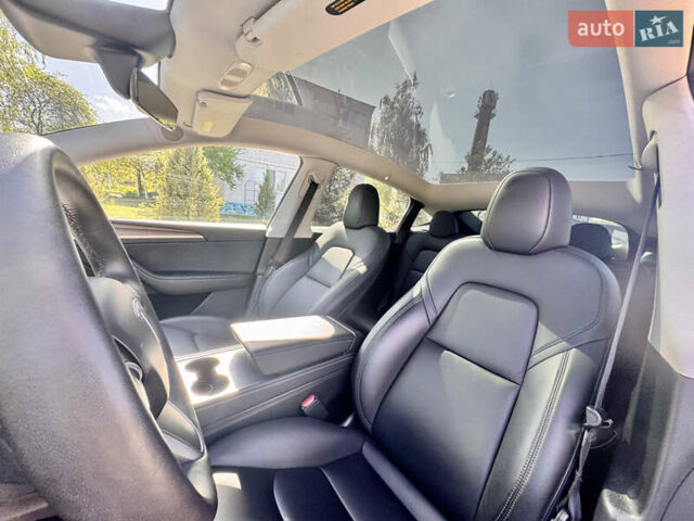 Чорний Тесла Model Y, об'ємом двигуна 0 л та пробігом 48 тис. км за 28999 $, фото 8 на Automoto.ua