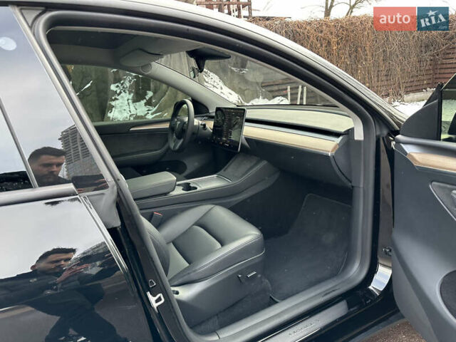Черный Тесла Model Y, объемом двигателя 0 л и пробегом 1 тыс. км за 40500 $, фото 21 на Automoto.ua