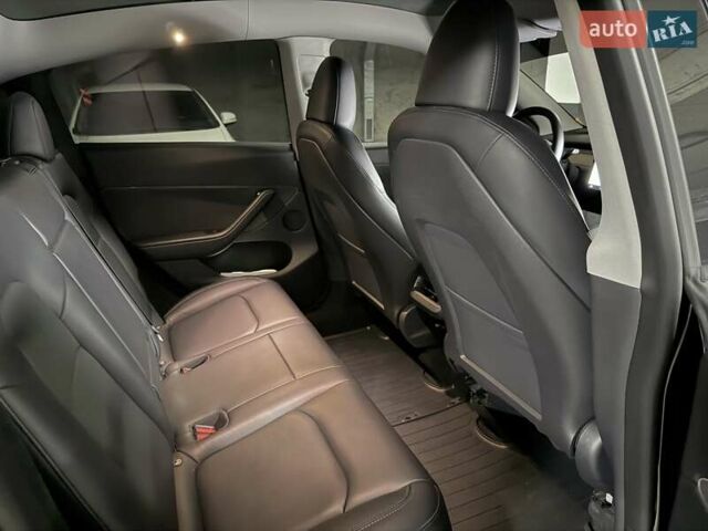 Чорний Тесла Model Y, об'ємом двигуна 0 л та пробігом 39 тис. км за 27500 $, фото 28 на Automoto.ua