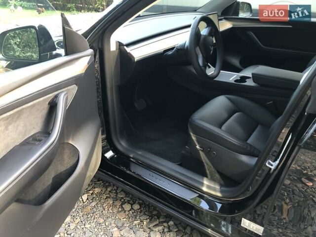 Черный Тесла Model Y, объемом двигателя 0 л и пробегом 35 тыс. км за 27500 $, фото 7 на Automoto.ua
