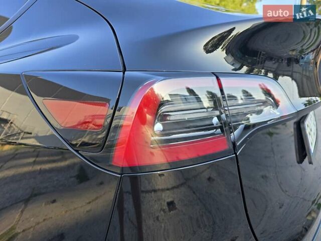 Чорний Тесла Model Y, об'ємом двигуна 0 л та пробігом 95 тис. км за 27300 $, фото 41 на Automoto.ua