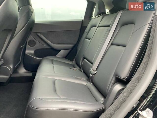 Чорний Тесла Model Y, об'ємом двигуна 0 л та пробігом 14 тис. км за 31990 $, фото 16 на Automoto.ua