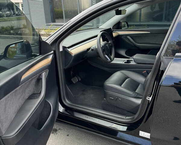 Чорний Тесла Model Y, об'ємом двигуна 0 л та пробігом 23 тис. км за 30400 $, фото 10 на Automoto.ua