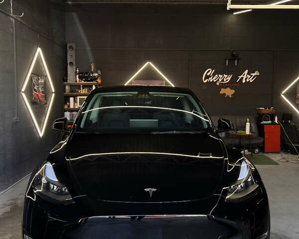 Черный Тесла Model Y, объемом двигателя 0 л и пробегом 71 тыс. км за 29000 $, фото 1 на Automoto.ua