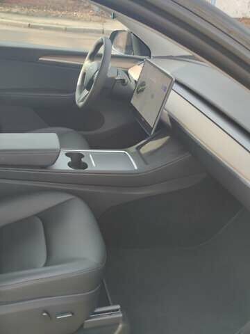 Черный Тесла Model Y, объемом двигателя 0 л и пробегом 30 тыс. км за 29000 $, фото 9 на Automoto.ua