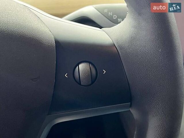 Черный Тесла Model Y, объемом двигателя 0 л и пробегом 5 тыс. км за 32000 $, фото 20 на Automoto.ua