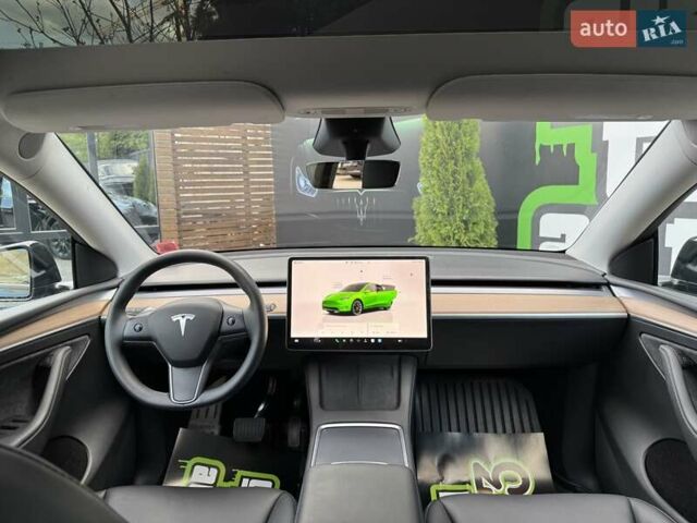 Черный Тесла Model Y, объемом двигателя 0 л и пробегом 1 тыс. км за 33900 $, фото 29 на Automoto.ua