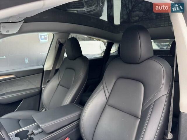 Черный Тесла Model Y, объемом двигателя 0 л и пробегом 1 тыс. км за 34900 $, фото 15 на Automoto.ua
