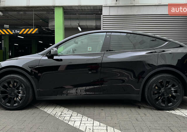 Черный Тесла Model Y, объемом двигателя 0 л и пробегом 28 тыс. км за 29000 $, фото 4 на Automoto.ua