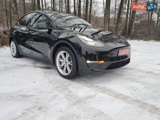 Черный Тесла Model Y, объемом двигателя 0 л и пробегом 32 тыс. км за 32000 $, фото 1 на Automoto.ua