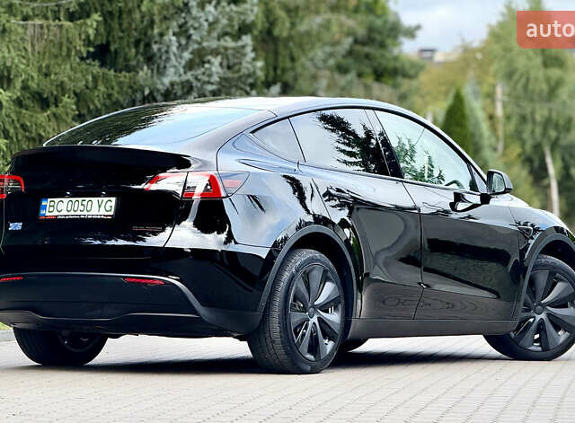 Черный Тесла Model Y, объемом двигателя 0 л и пробегом 32 тыс. км за 33700 $, фото 6 на Automoto.ua