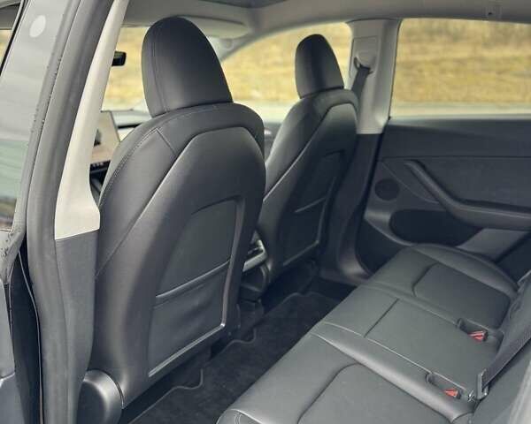 Черный Тесла Model Y, объемом двигателя 0 л и пробегом 10 тыс. км за 29800 $, фото 35 на Automoto.ua