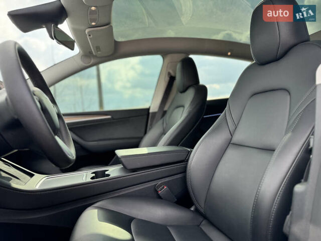 Черный Тесла Model Y, объемом двигателя 0 л и пробегом 29 тыс. км за 27077 $, фото 30 на Automoto.ua
