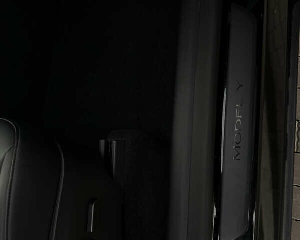 Чорний Тесла Model Y, об'ємом двигуна 0 л та пробігом 55 тис. км за 28100 $, фото 21 на Automoto.ua