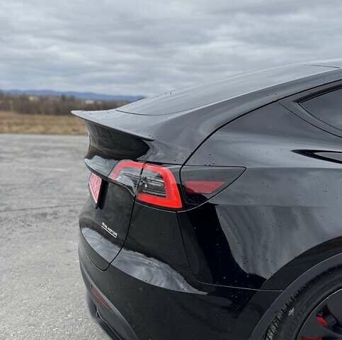 Черный Тесла Model Y, объемом двигателя 0 л и пробегом 10 тыс. км за 29800 $, фото 45 на Automoto.ua
