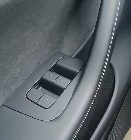 Чорний Тесла Model Y, об'ємом двигуна 0 л та пробігом 54 тис. км за 28000 $, фото 33 на Automoto.ua