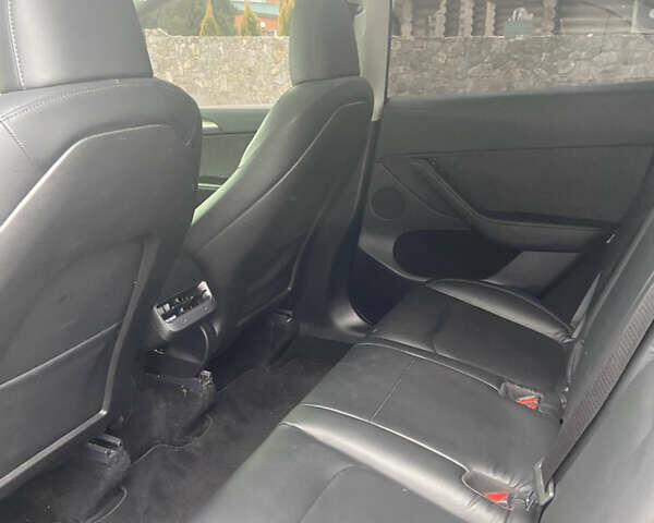 Чорний Тесла Model Y, об'ємом двигуна 0 л та пробігом 58 тис. км за 25800 $, фото 23 на Automoto.ua