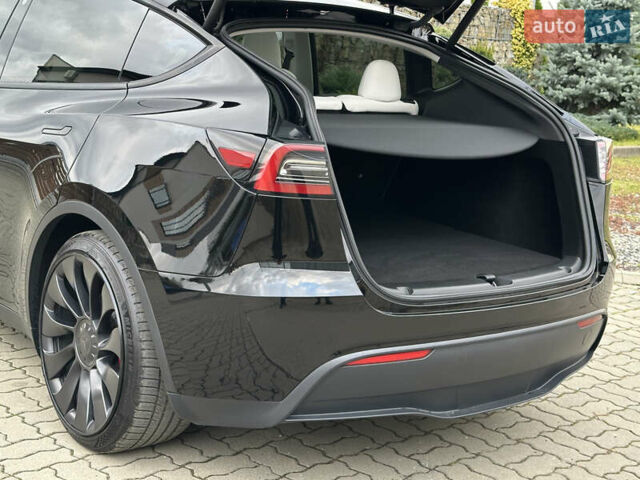 Чорний Тесла Model Y, об'ємом двигуна 0 л та пробігом 38 тис. км за 30799 $, фото 78 на Automoto.ua