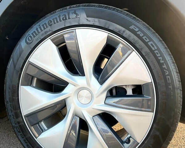 Черный Тесла Model Y, объемом двигателя 0 л и пробегом 22 тыс. км за 25500 $, фото 14 на Automoto.ua