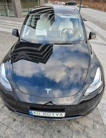Черный Тесла Model Y, объемом двигателя 0 л и пробегом 27 тыс. км за 31300 $, фото 5 на Automoto.ua