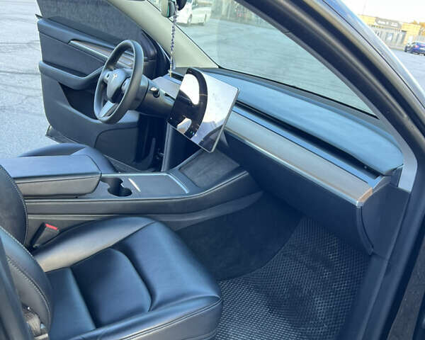 Черный Тесла Model Y, объемом двигателя 0 л и пробегом 123 тыс. км за 26400 $, фото 38 на Automoto.ua