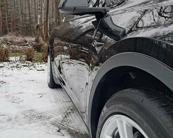 Черный Тесла Model Y, объемом двигателя 0 л и пробегом 32 тыс. км за 32000 $, фото 7 на Automoto.ua