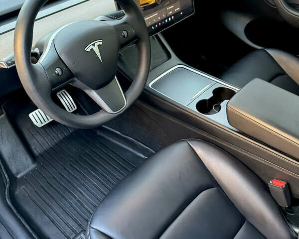 Черный Тесла Model Y, объемом двигателя 0 л и пробегом 38 тыс. км за 32800 $, фото 6 на Automoto.ua