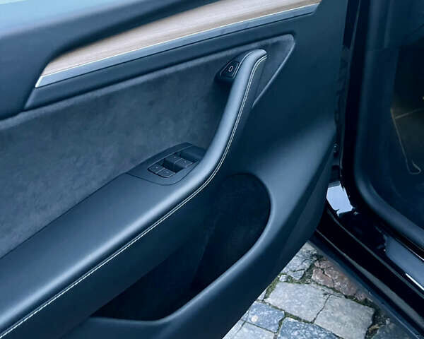 Черный Тесла Model Y, объемом двигателя 0 л и пробегом 59 тыс. км за 25950 $, фото 13 на Automoto.ua
