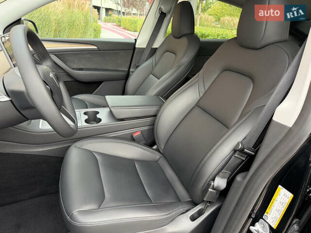 Тесла Model Y 2023 в Киеве на Automoto.ua Черный Тесла Model Y, объемом двигателя 0 л и пробегом 29 тыс. км за 34999 $, фото 32 на Automoto.ua