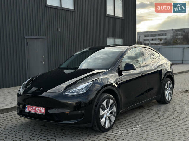 Черный Тесла Model Y, объемом двигателя 0 л и пробегом 39 тыс. км за 25000 $, фото 4 на Automoto.ua