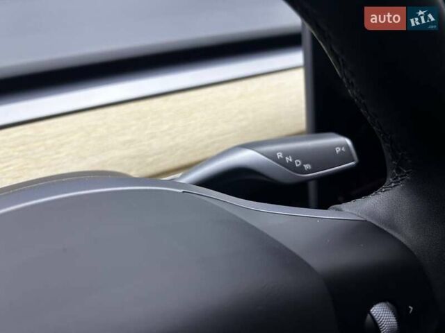 Черный Тесла Model Y, объемом двигателя 0 л и пробегом 1 тыс. км за 41500 $, фото 10 на Automoto.ua