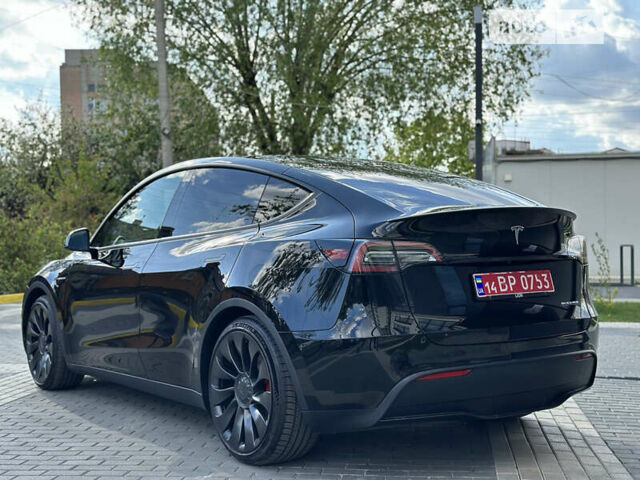 Черный Тесла Model Y, объемом двигателя 0 л и пробегом 2 тыс. км за 40990 $, фото 11 на Automoto.ua