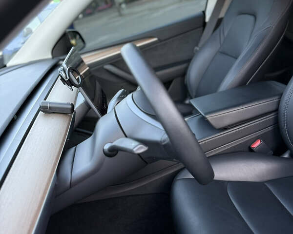 Черный Тесла Model Y, объемом двигателя 0 л и пробегом 34 тыс. км за 35000 $, фото 20 на Automoto.ua