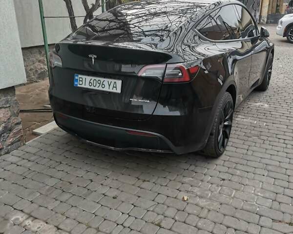 Черный Тесла Model Y, объемом двигателя 0 л и пробегом 88 тыс. км за 27000 $, фото 1 на Automoto.ua