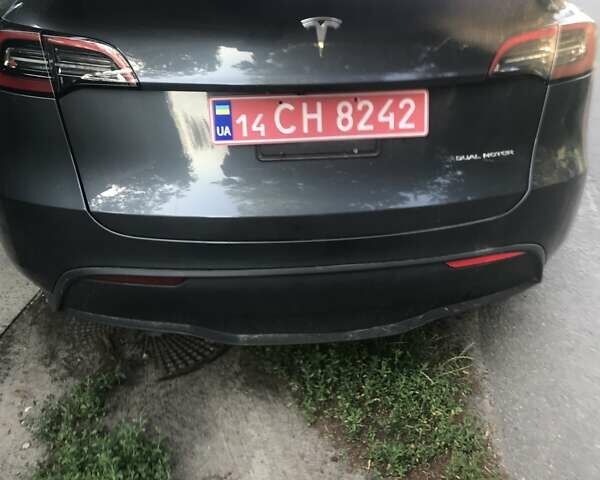 Черный Тесла Model Y, объемом двигателя 0 л и пробегом 59 тыс. км за 25500 $, фото 3 на Automoto.ua
