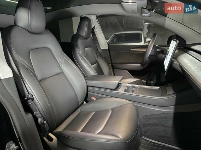 Чорний Тесла Model Y, об'ємом двигуна 0 л та пробігом 39 тис. км за 27500 $, фото 32 на Automoto.ua