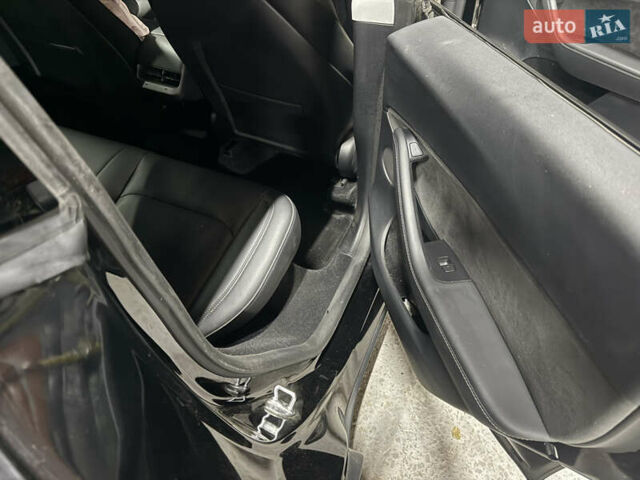 Черный Тесла Model Y, объемом двигателя 0 л и пробегом 46 тыс. км за 16300 $, фото 3 на Automoto.ua