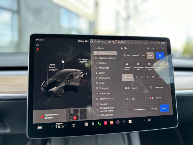 Черный Тесла Model Y, объемом двигателя 0 л и пробегом 2 тыс. км за 40990 $, фото 36 на Automoto.ua