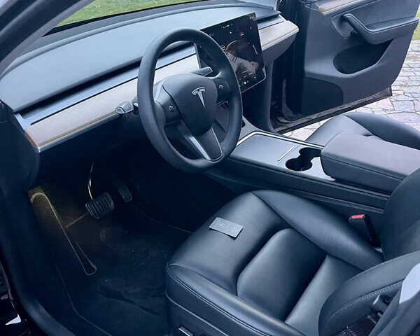 Черный Тесла Model Y, объемом двигателя 0 л и пробегом 59 тыс. км за 25950 $, фото 14 на Automoto.ua