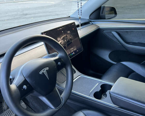 Черный Тесла Model Y, объемом двигателя 0 л и пробегом 123 тыс. км за 26400 $, фото 26 на Automoto.ua