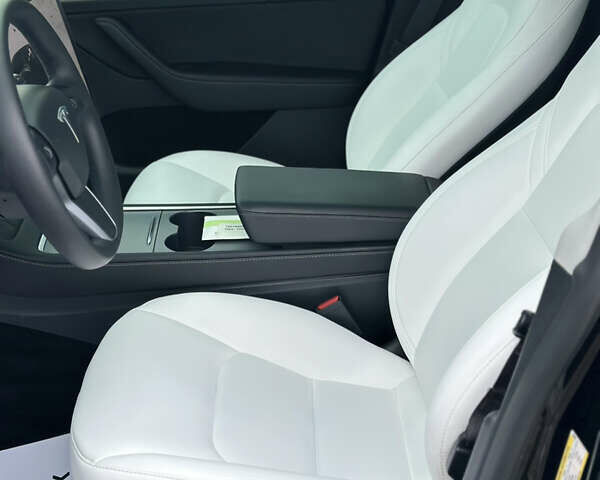 Черный Тесла Model Y, объемом двигателя 0 л и пробегом 32 тыс. км за 29900 $, фото 18 на Automoto.ua